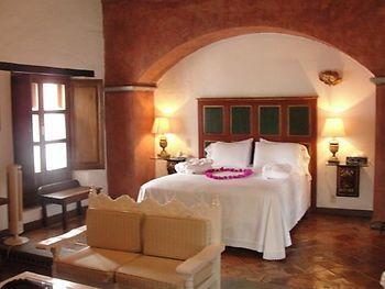 Hotel Posada Maria Cristina Cuernavaca Ngoại thất bức ảnh